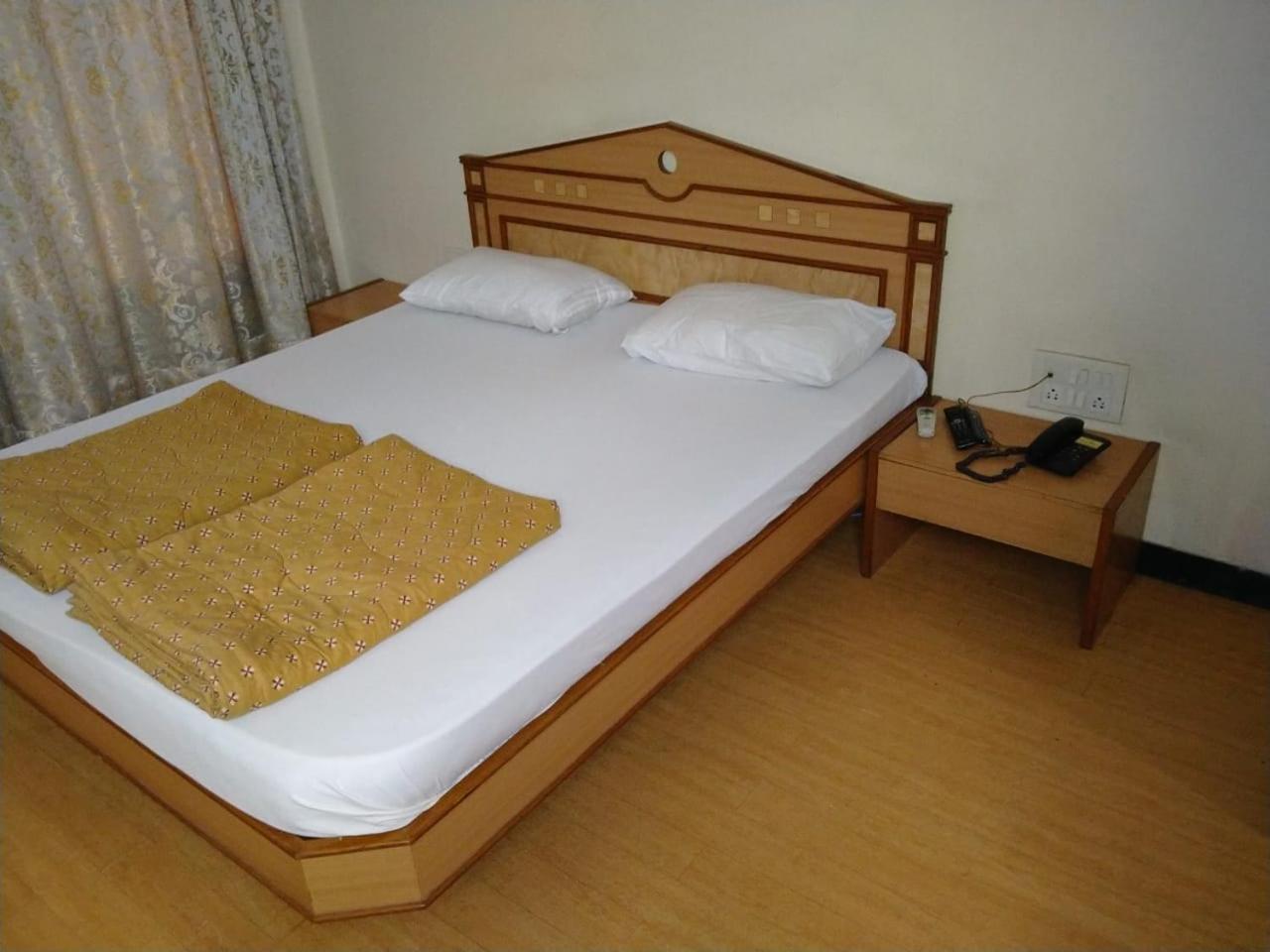 Hotel Pooja International Nashik Extérieur photo