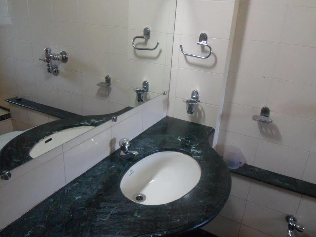 Hotel Pooja International Nashik Extérieur photo