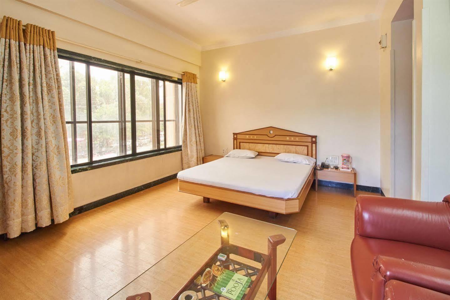 Hotel Pooja International Nashik Extérieur photo